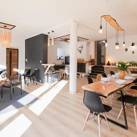 Folkowy Dom Dla 14 Osob Z Sauna I Grillowiskiem - Dream